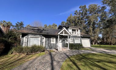 Chalet 5 ambientes VENTA Country El Paraíso