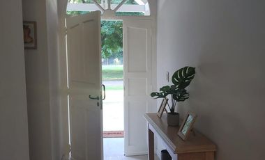 Chalet 5 ambientes VENTA Country El Paraíso