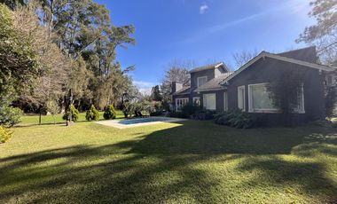 Chalet 5 ambientes VENTA Country El Paraíso