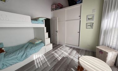 Chalet 5 ambientes VENTA Country El Paraíso