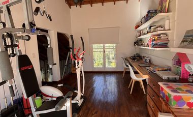 Chalet 5 ambientes VENTA Country El Paraíso