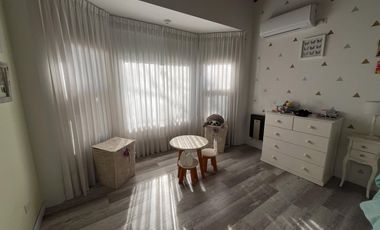 Chalet 5 ambientes VENTA Country El Paraíso