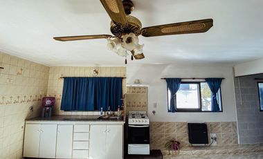 PH en venta - 3 Dormitorios 2 Baños - 200Mts2 - La Plata