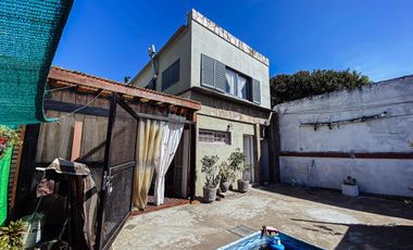 PH en venta - 3 Dormitorios 2 Baños - 200Mts2 - La Plata