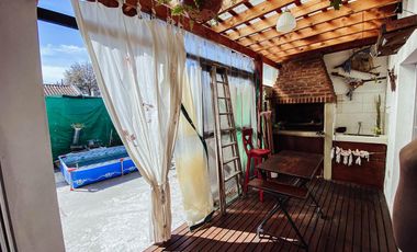 PH en venta - 3 Dormitorios 2 Baños - 200Mts2 - La Plata