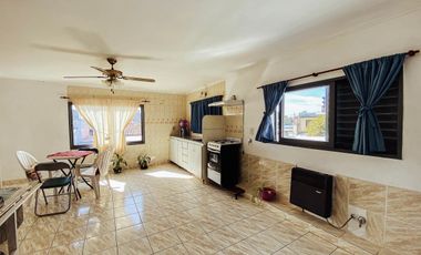 PH en venta - 3 Dormitorios 2 Baños - 200Mts2 - La Plata