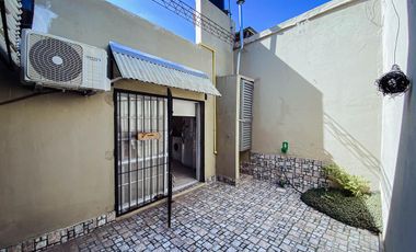 PH en venta - 3 Dormitorios 2 Baños - 200Mts2 - La Plata