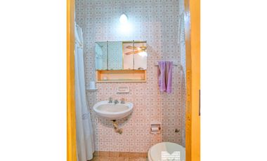 Casa chalet en venta  en Beccar 5 ambientes con dependencia de servicio