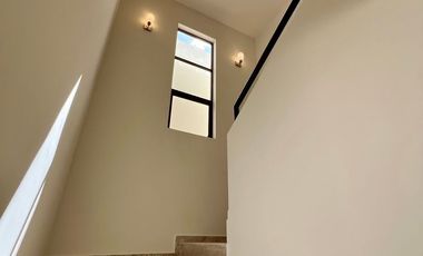 CASA EN VENTA EN PARQUE NATURA, 4 HABS Y ALBERCA