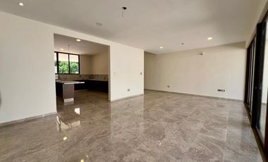 CASA EN VENTA EN PARQUE NATURA, 4 HABS Y ALBERCA