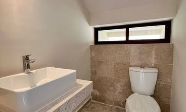 CASA EN VENTA EN PARQUE NATURA, 4 HABS Y ALBERCA