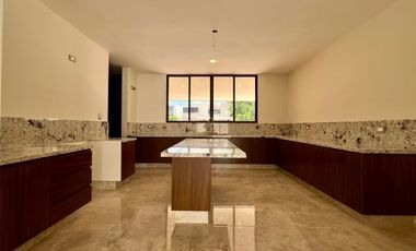 CASA EN VENTA EN PARQUE NATURA, 4 HABS Y ALBERCA