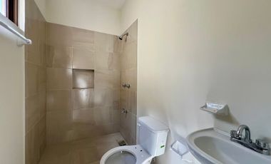 CASA EN VENTA EN PARQUE NATURA, 4 HABS Y ALBERCA