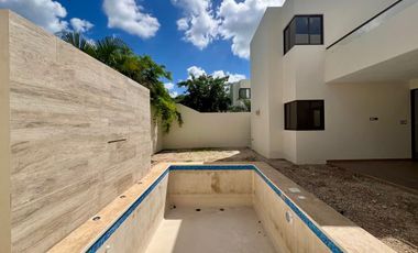 CASA EN VENTA EN PARQUE NATURA, 4 HABS Y ALBERCA