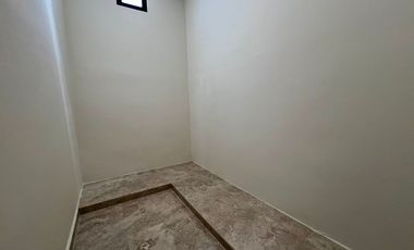 CASA EN VENTA EN PARQUE NATURA, 4 HABS Y ALBERCA