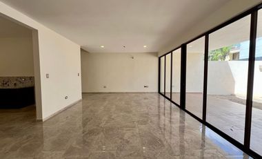 CASA EN VENTA EN PARQUE NATURA, 4 HABS Y ALBERCA