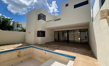 CASA EN VENTA EN PARQUE NATURA, 4 HABS Y ALBERCA