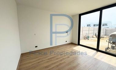 MODERNA CASA A ESTRENAR! ESTILO MEDITERRÁNEO EN CONDOMINIO