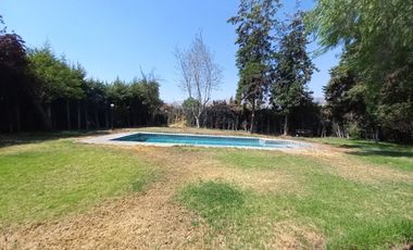 CASA A PASOS DEL COLEGIO SAN ANSELMO CHICUREO!!!!