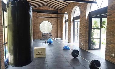 VENTA Lote en unidad cerrada en el Retiro