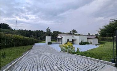 Venta de casa en parcelación en Marinilla.