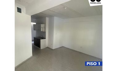 Se vende casa con 2 apartamentos barrio el manantial