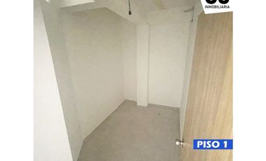 Se vende casa con 2 apartamentos barrio el manantial