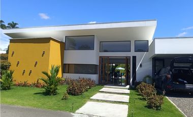 Se Vende Casa Campestre en Cerritos, Pereira