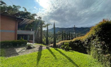 Casa Campestre  en renta en La Estrella sector La Tablaza