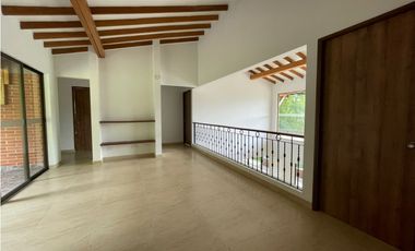 Casa Campestre  en renta en La Estrella sector La Tablaza