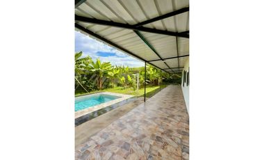 Casa campestre en venta en parcelación - Santa Elena El Cerrito Valle