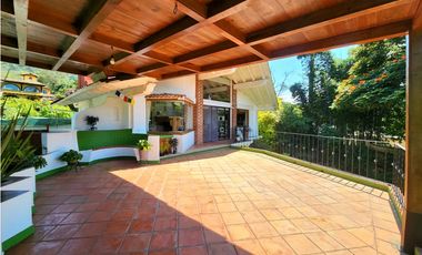 CASA EN VENTA, VALLE DE BRAVO