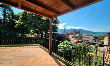 CASA EN VENTA, VALLE DE BRAVO