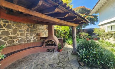 CASA EN VENTA, VALLE DE BRAVO