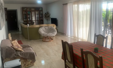 CASA AMOBLADA EN VENTA LA CANDELARIA PESÉ