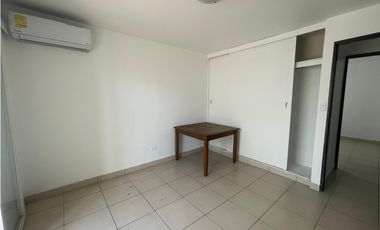 PLAYA DORADA / LAS OLAS / 205 M / 3 HABITACIONES / TERRAZA / VACIA