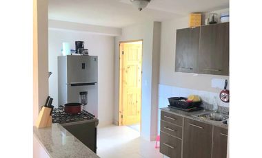 PLAYA DORADA / LAS OLAS / 205 M / 3 HABITACIONES / TERRAZA / VACIA