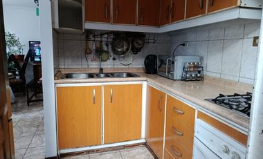 Se vende casa en La Florida Santa Raquel de 6 dormitorios