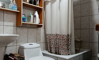 Se vende casa en La Florida Santa Raquel de 6 dormitorios