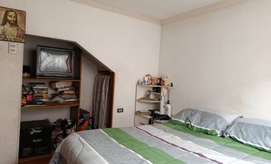 Se vende casa en La Florida Santa Raquel de 6 dormitorios