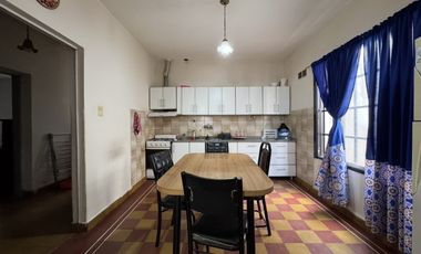 VENTA- CASA 2 DORMITORIOS- BARRIO SAN ROQUE