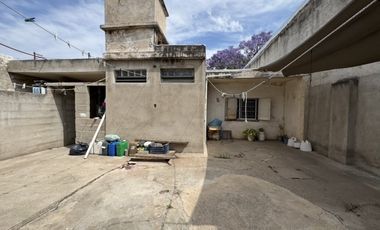 VENTA- CASA 2 DORMITORIOS- BARRIO SAN ROQUE