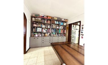 CASA 4 AMB. C/ GARAGE Y PARQUE. LOTE IDEAL DESARROLLO. CHAUVIN