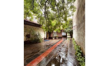 CASA 4 AMB. C/ GARAGE Y PARQUE. LOTE IDEAL DESARROLLO. CHAUVIN