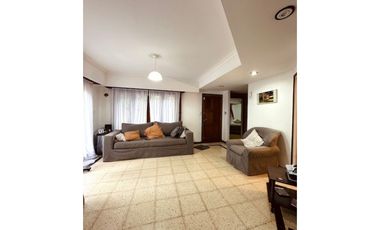 CASA 4 AMB. C/ GARAGE Y PARQUE. LOTE IDEAL DESARROLLO. CHAUVIN