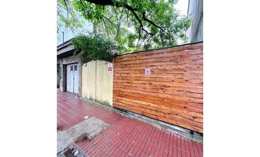 CASA 4 AMB. C/ GARAGE Y PARQUE. LOTE IDEAL DESARROLLO. CHAUVIN