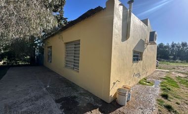 Casaquinta de 2 dormitorios en venta - B° Los Chañares