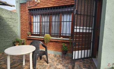 Casa PH en venta en Remedios de Escalada Oeste