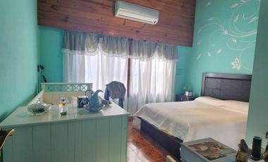 Casa PH en venta en Remedios de Escalada Oeste