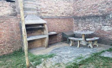 Casa PH en venta en Remedios de Escalada Oeste